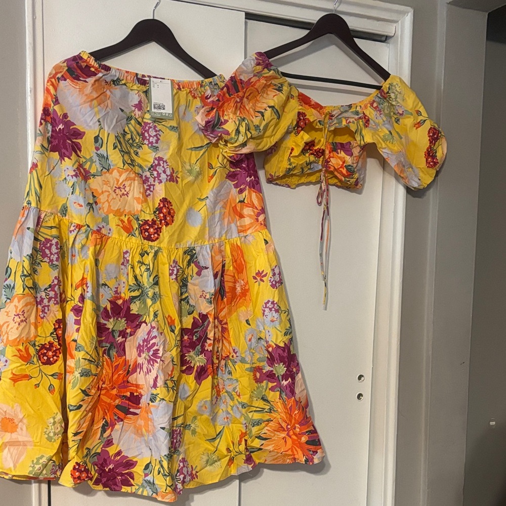 H&M Yellow Floral Maxi Skirt and Crop Set perfect for island vibes